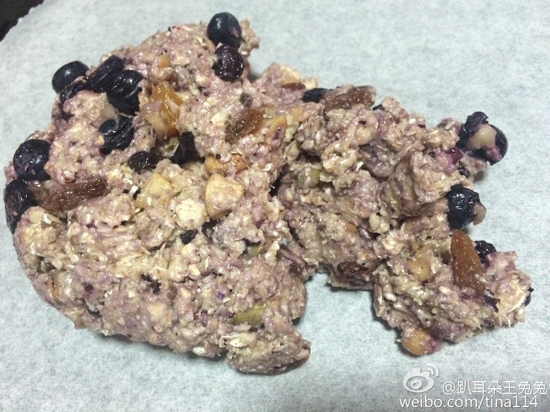 健康低脂改良版蓝莓燕麦能量棒by：普蓝高科蓝莓美食特约撰稿人的做法步骤：6