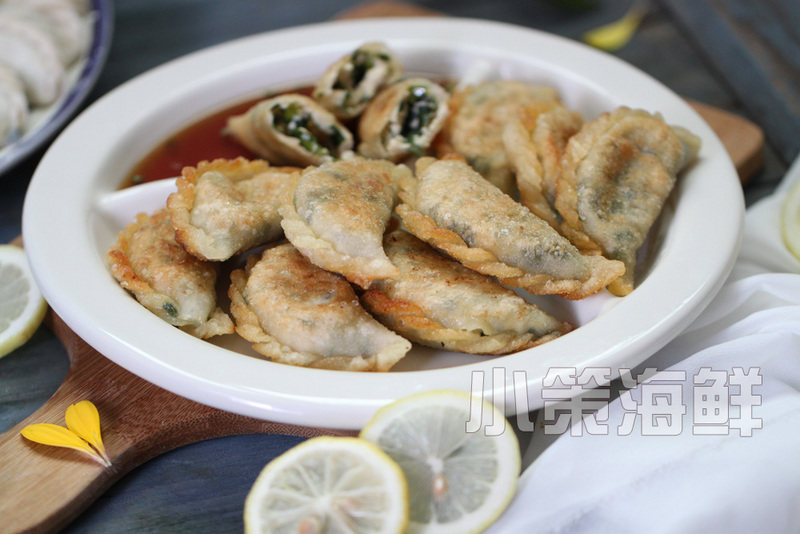 小策海鲜今日菜谱：生蚝煎饺 牡蛎，海蛎，韭菜豆腐饺子的做法步骤：9