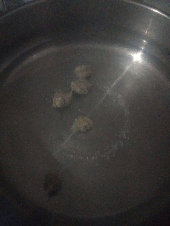 清汤葱香羊肉丸菠菜汤的做法步骤：5