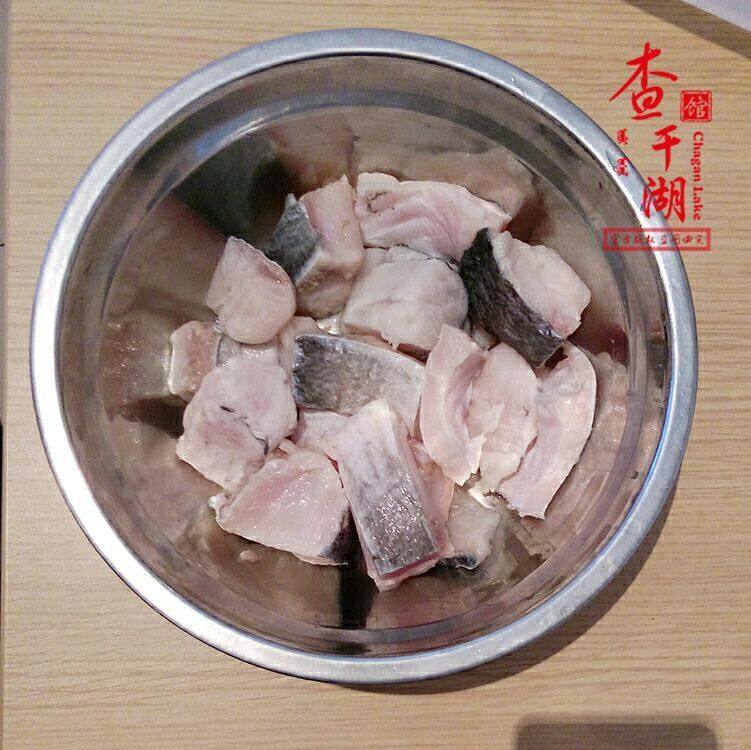 香酥鱼块的做法步骤：1