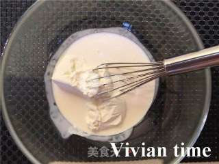 酸奶油水果色拉酱的做法步骤：3