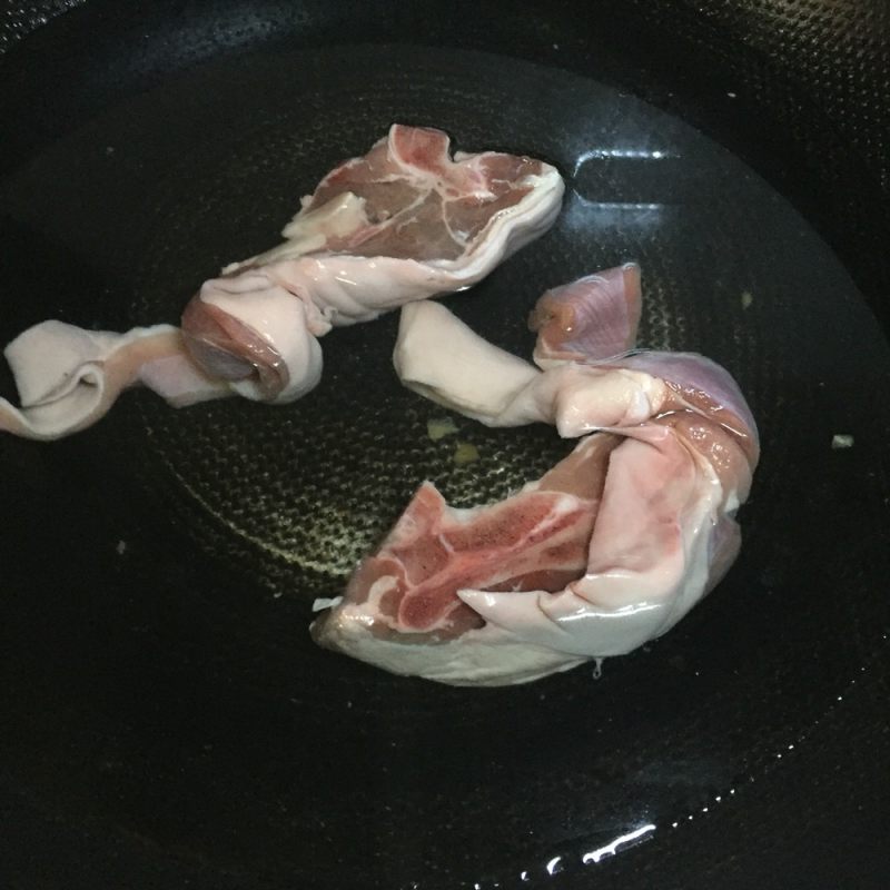 羊肉豆腐鸡蛋饼的做法步骤：1