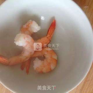 花米饭肉松鲜虾饭团的做法步骤：6