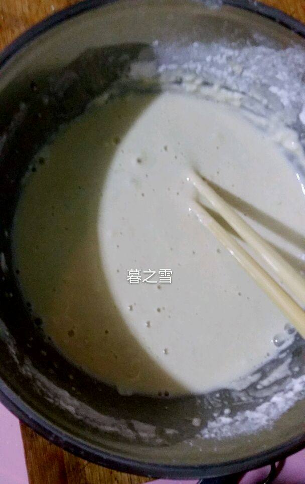 香甜胡萝卜鸡蛋饼的做法步骤：2