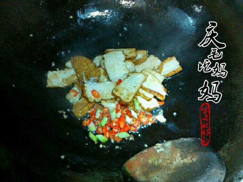 香干肉片盖码饭的做法步骤：7