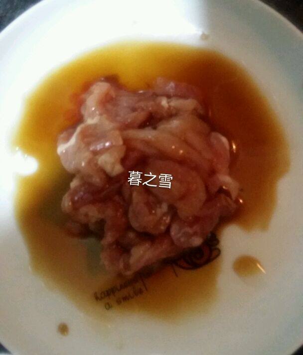 豆芽炒肉丝的做法步骤：3