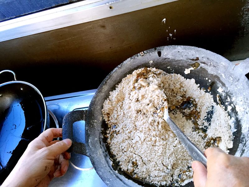 羊油核桃花生仁黑芝麻油茶的做法步骤：19