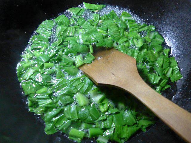 油菜蕻鸡蛋煮汤圆的做法步骤：12