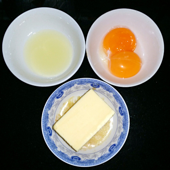 荷兰酱汁(Hollandaise Sauce)的做法步骤：1