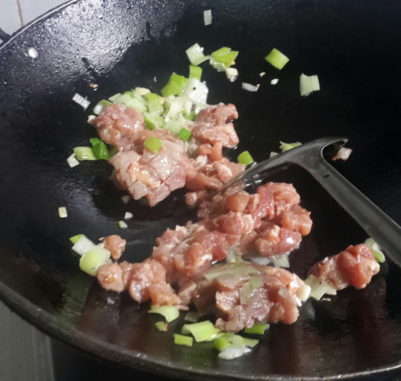 酱爆糖醋肉丁的做法步骤：8