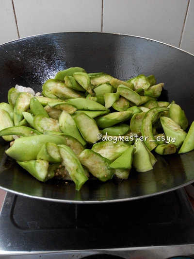 不耗油的烹煮【烧青茄子】的做法步骤：7