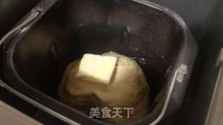 黄金椰香黑提花环面包的做法步骤：5