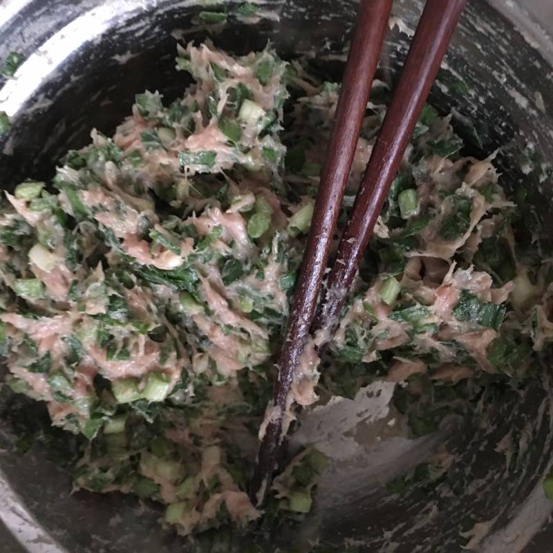 馄饨紫菜蛋花汤的做法步骤：7