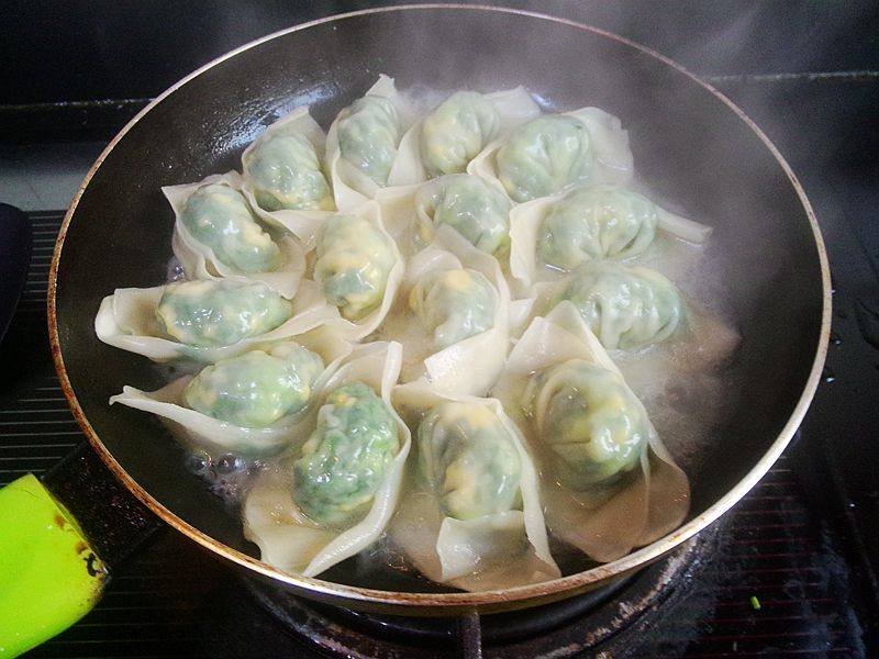 青菜鸡蛋煎馄饨的做法步骤：14