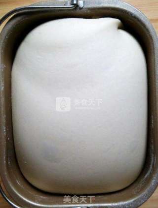 中式福寿结豆沙红枣面包的做法步骤：3