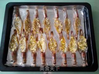 #ACA烘焙明星大赛#黄油蒜蓉烤大虾的做法步骤：6