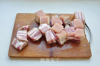 元宝红烧肉的做法步骤：5