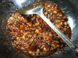 肉末花生米香菇酱 的做法步骤：10