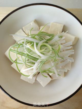 葱油豆腐的做法步骤：4