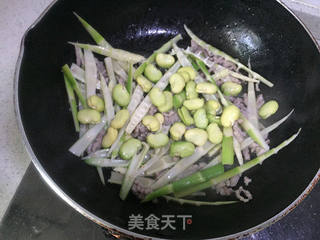 小春笋豆瓣炒肉丝的做法步骤：8