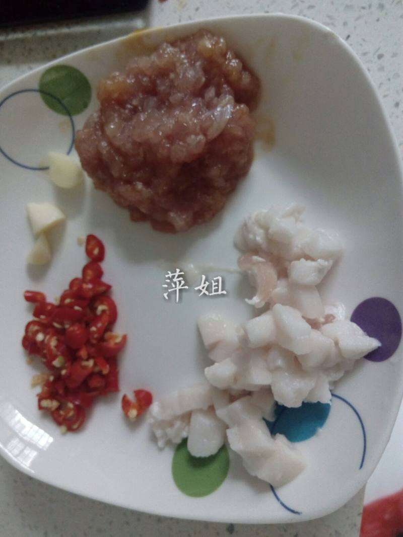 毛豆炒肉泥的做法步骤：3