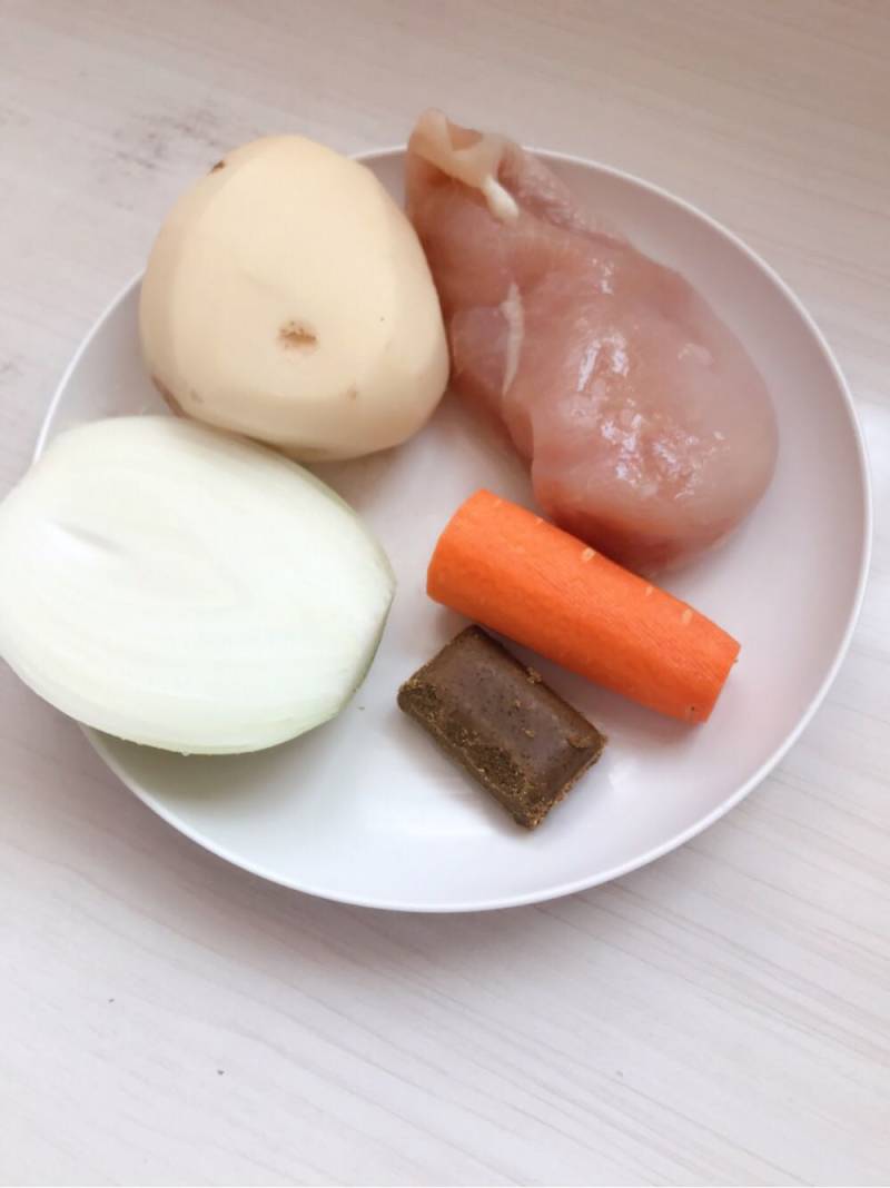 咖喱鸡肉饭的做法步骤：1