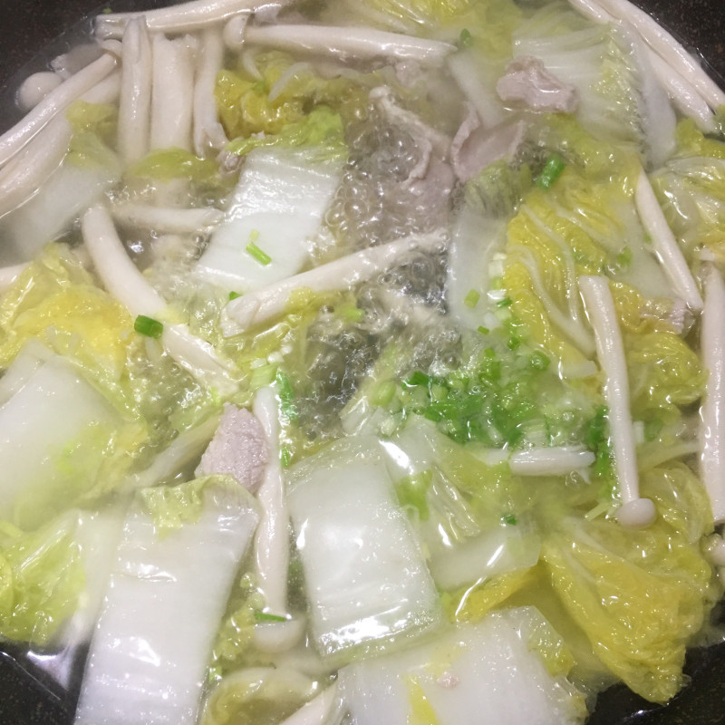 菌菇肉片白菜汤的做法步骤：11