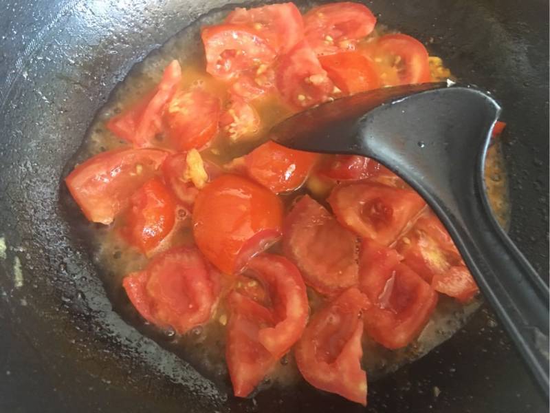 【西红柿炒蛋】--土豆家滴快手菜+下饭菜+高频率菜+宝宝最爱【泡饭菜】的做法步骤：6