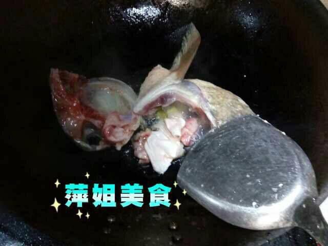 酸菜鱼片味美鲜香的做法步骤：7