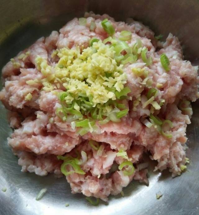 豆角酿肉的做法步骤：3