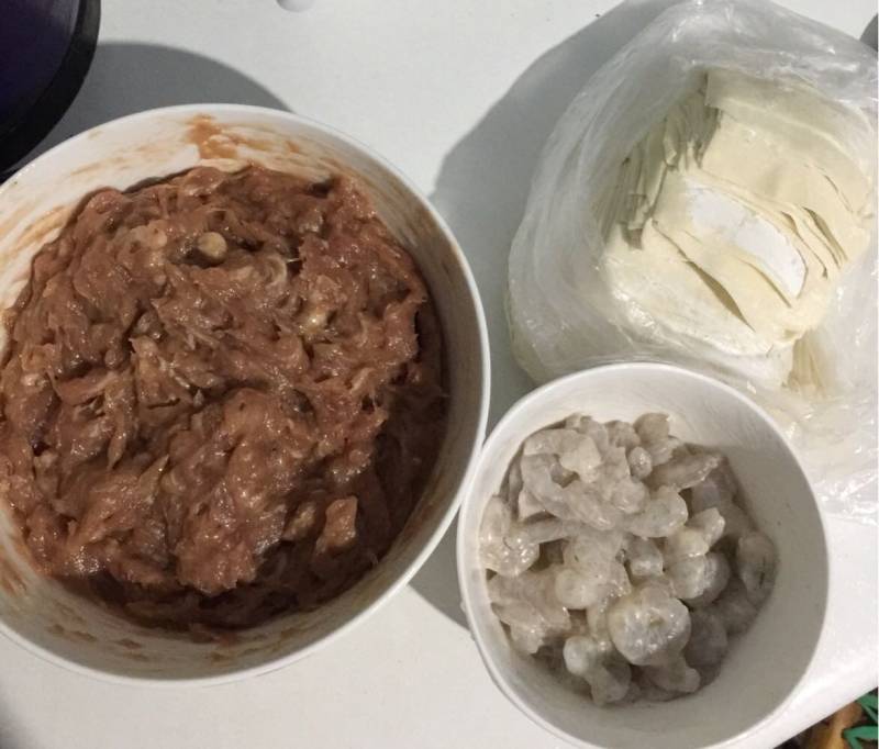 鲜肉虾仁小馄饨的做法步骤：5