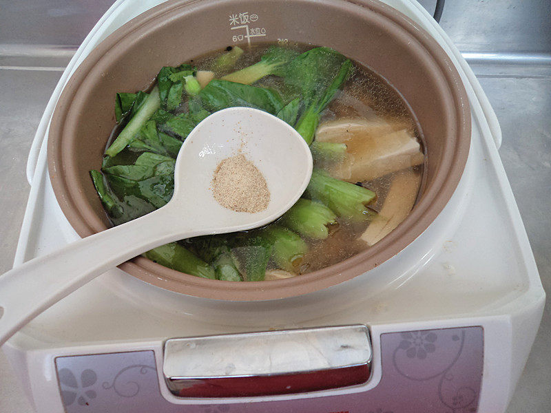 鲢鱼头豆腐汤的做法步骤：15