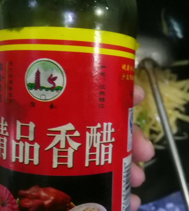 酸辣土豆丝 生活中必备的家常菜 简单又好吃的做法步骤：7