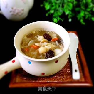 银耳红枣莲子汤的做法步骤：11