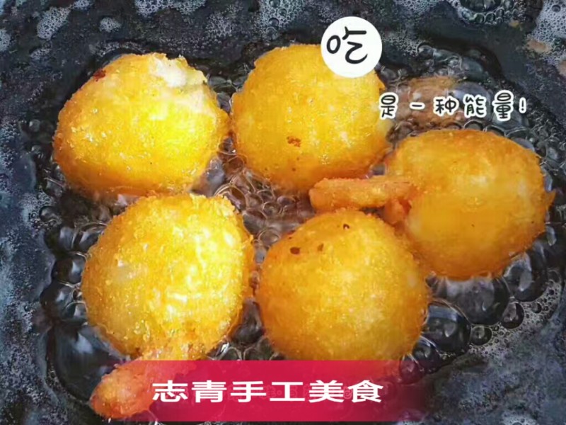 外酥里嫩的凤尾虾球(果语版)的做法步骤：8