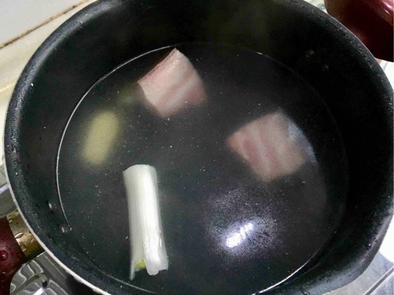 茼子杆炒风肉的做法步骤：4