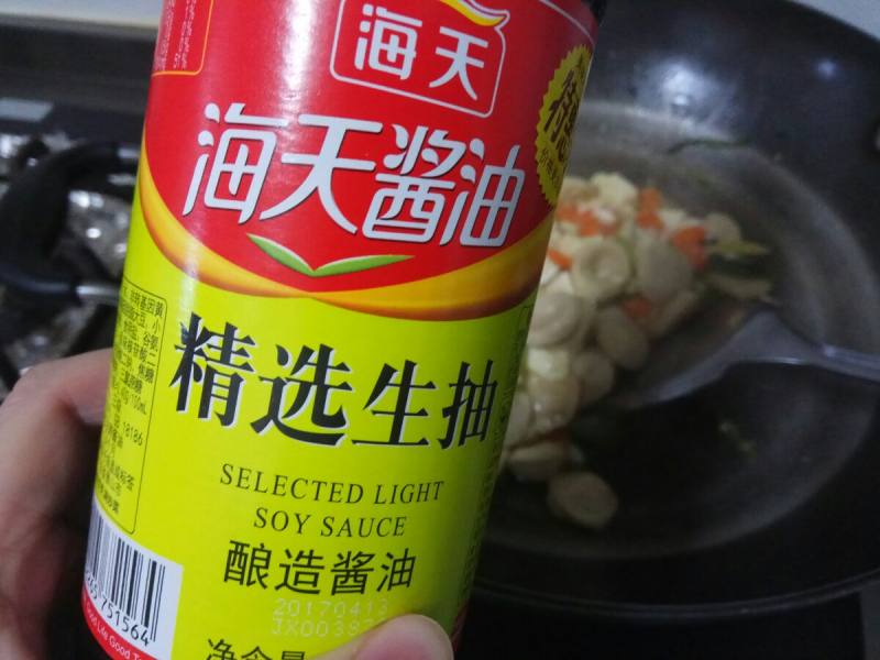 蒜苗肉丸焖豆腐的做法步骤：10