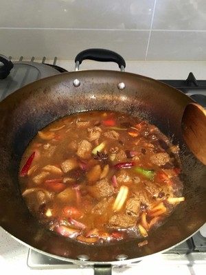 喷香的红烧牛肉土豆的做法步骤：5