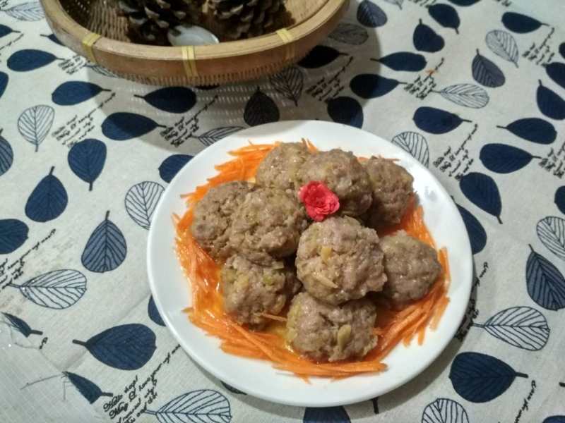 清蒸榨菜肉丸的做法步骤：13