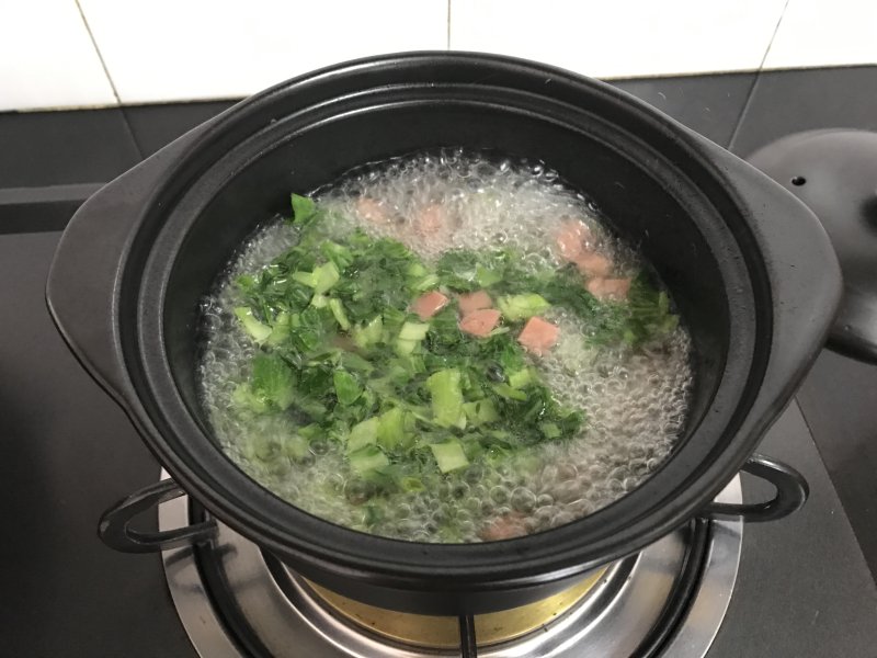 青菜火腿豆腐汤  的做法步骤：7