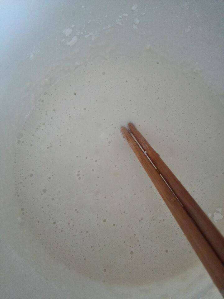 豆沙蛋黄冰皮月饼的做法步骤：2