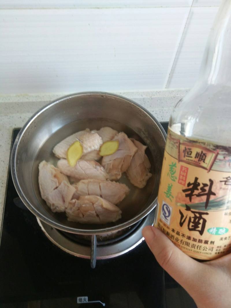 三杯鸡翅的做法步骤：2