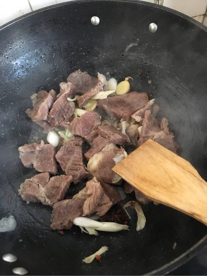 酱烧牛肉的做法步骤：10