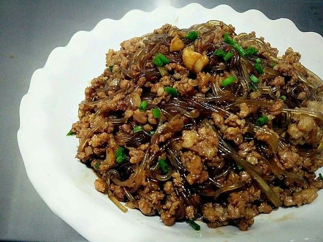 肉末粉丝 (蚂蚁上树) 饭桌上的抢手菜的做法步骤：6