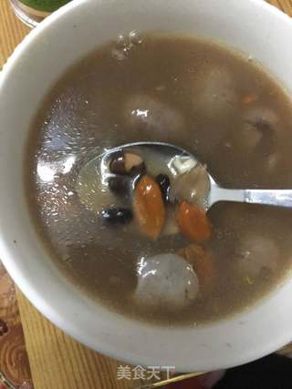 黑豆魚頭豬骨湯