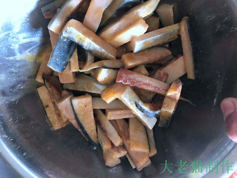 糖醋鲅鱼的做法步骤：6