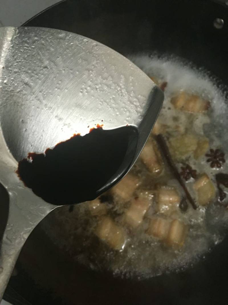 香芋红烧肉的做法步骤：8