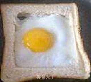 创意早餐---培根煎蛋的做法步骤：5