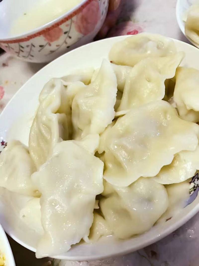 妈妈版鲅鱼煎饺的做法步骤：1