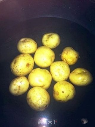 香煎小土豆的做法步骤：2